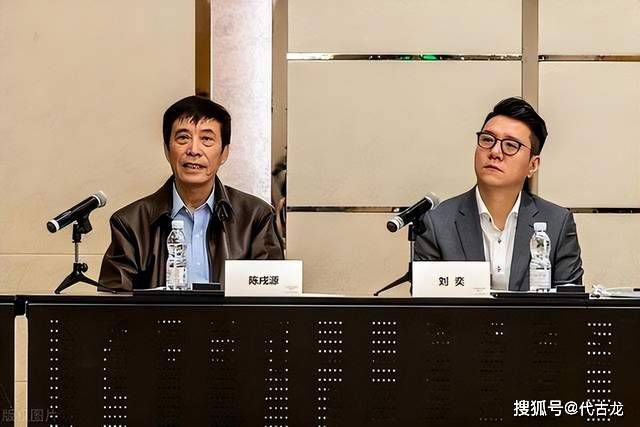 活动现场，维妮、娜仁花与观众分享 《钢铁侠3》曝午夜版海报 钢铁大军燃烈焰冲射 2013-04-23 由小罗伯特·唐尼主演的IMAX 3D大片《钢铁侠3》今日发布了由著名海报艺术家Jock设计的IMAX版午夜艺术海报，钢铁侠和此前处于终极海报后景中冲向天空的钢铁侠大军被风格化处理，全身燃烧着火焰，给 上一页12345...99下一页 | | | | | | 电影频道节目中心官方网站CCTV6 VIP影院 全部 电影 电视剧 影人 视频 图片 新闻 更新时间 所有 1小时内 今日内 1周内 1个月内 从资讯频道搜索 结果 61446 条 《夜魔侠：重生》正式定档!